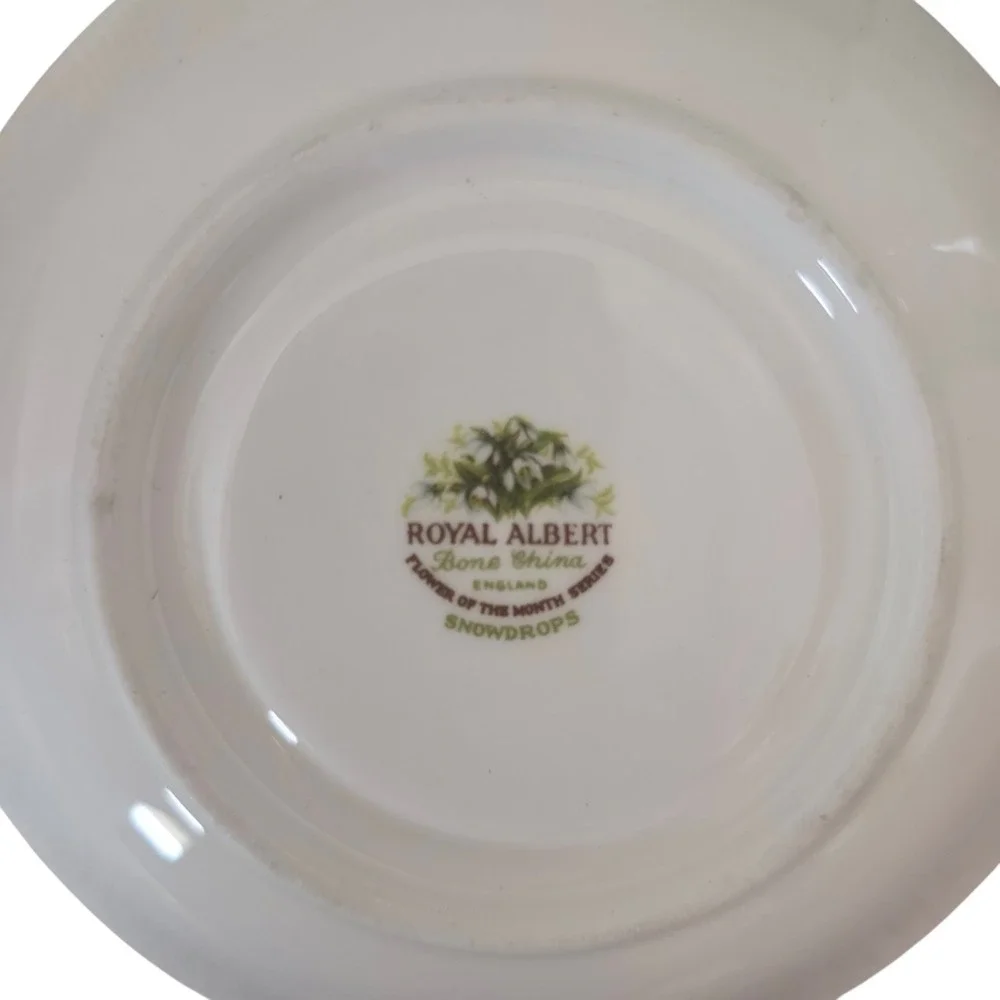 Royal Albert Snowdrops Tea Cup Saucer Bone China England Gold Trim Set